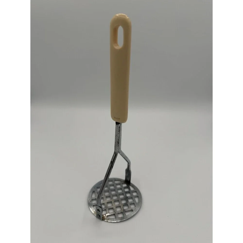 Vintage Potato Masher Grid Style Cream Handle Kitchen Utensil Made in China